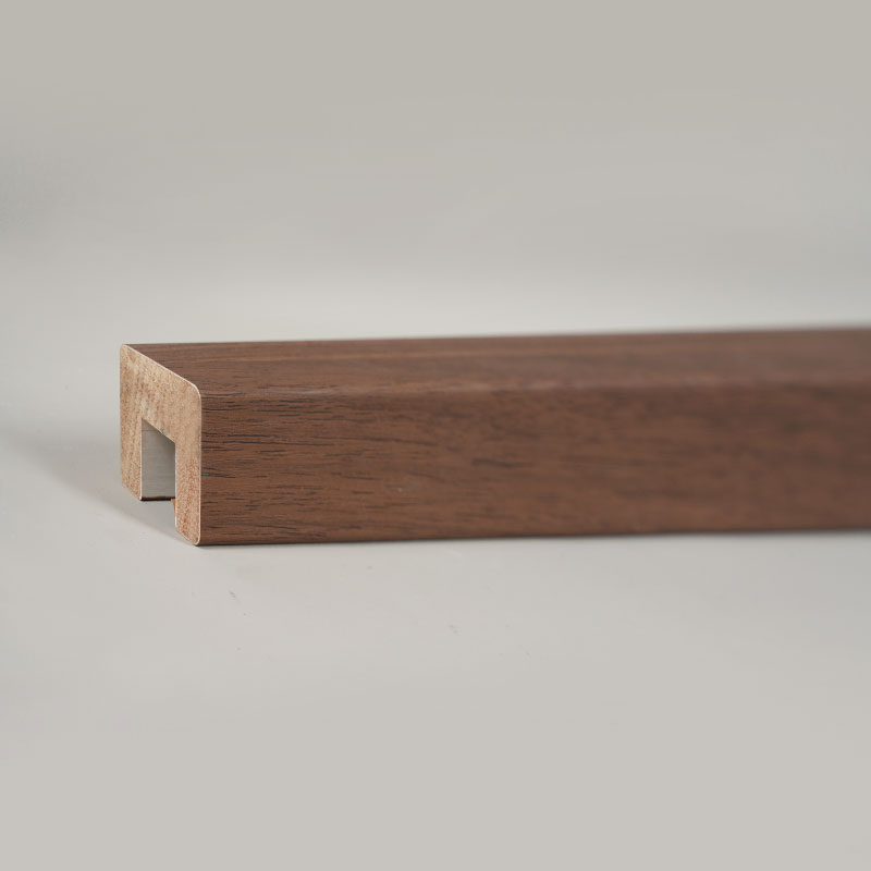 Tömör fa lépcsőkorlátok (PVC bevonattal) - sötét dió színű, 1 1/6' x 1 1/6'