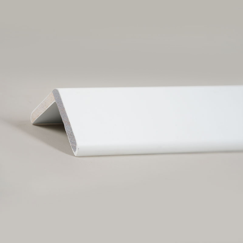 Tömör fa derékszögű (90°) átmeneti csík (töltőanyaggal alapozott+ festék) - fehér 1 1/2' x 1 1/2'