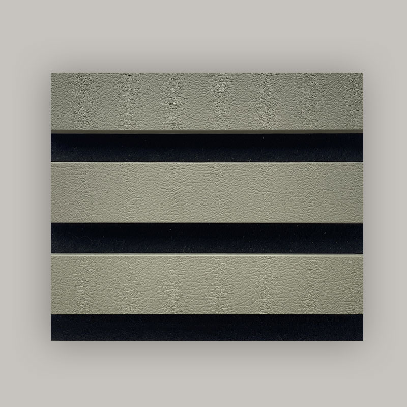Rácsfal/Akusztikus falpanel (egyoldalas PVC-bevonattal) – Szövet-szemcsés / bőrszemcsés 2400/2700 mm × 600 mm