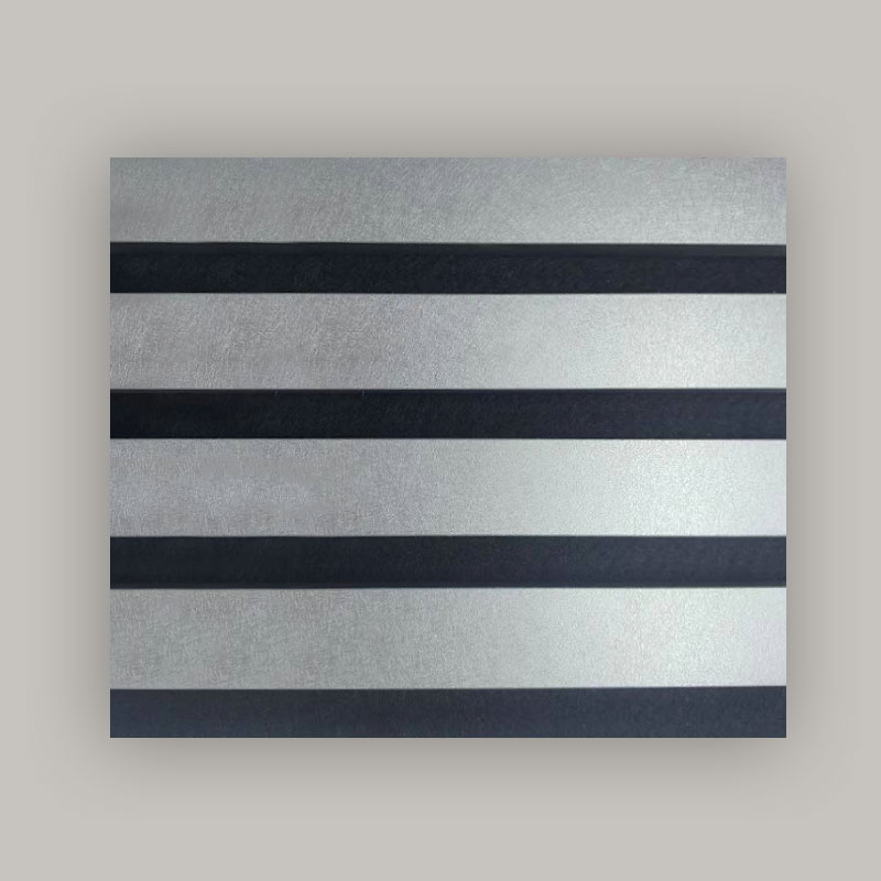 Rács fal/akusztikus falpanel (3 oldalas PVC-bevonattal) - fémes szálcsiszolt szín 2400/2700mm x 600mm